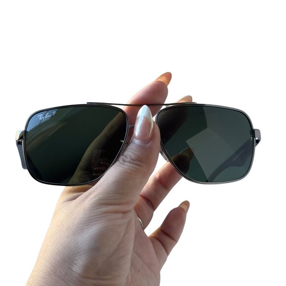 New without Tags Ray-Ban Black/Silver Aviator Sunglasses - Picture 4 of 14